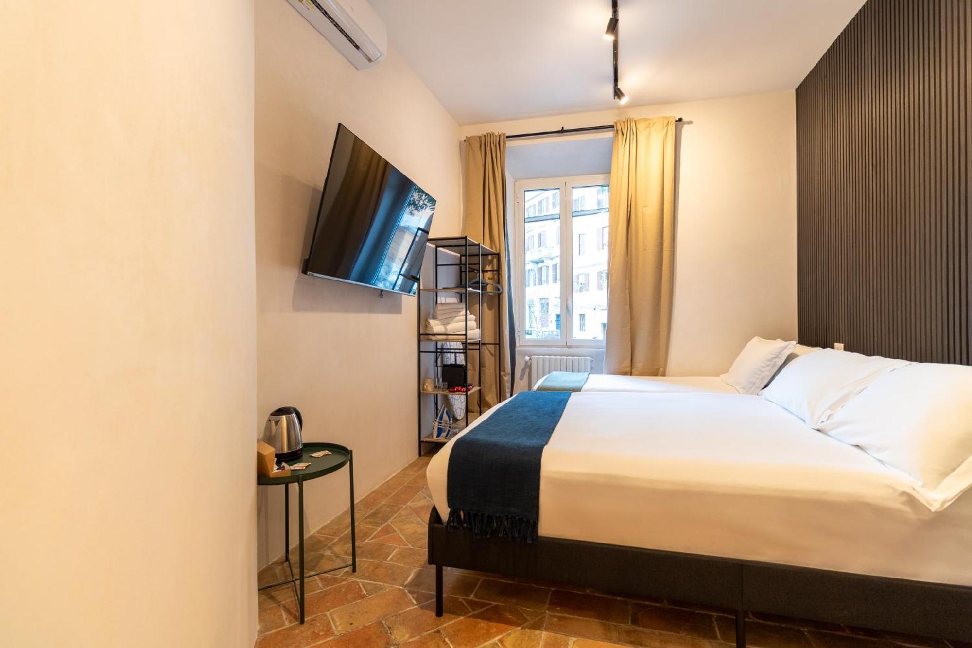 Cunabu Morosini, Rome